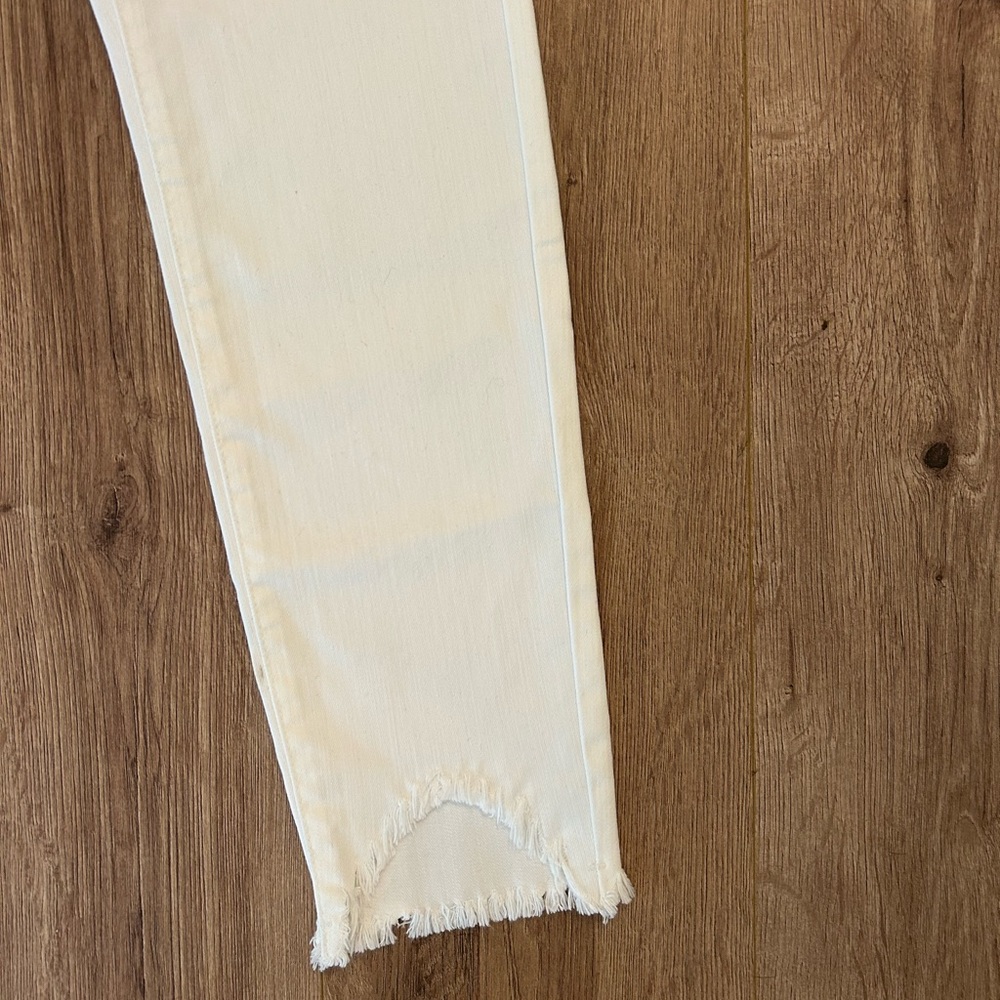 NWT! Liverpool Frayed Hem Skinny Jeans - Picture 4 of 7